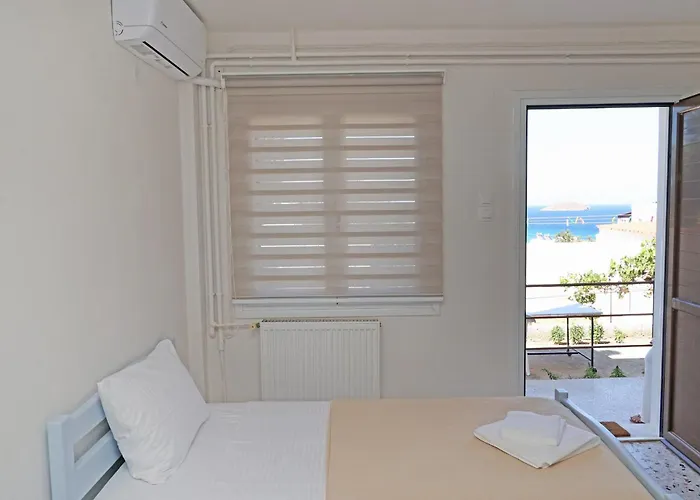 Aira Αζόλιμνος