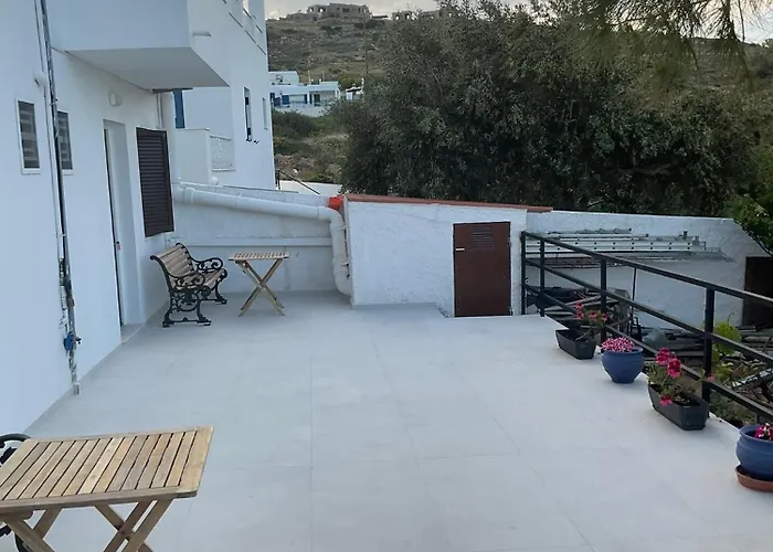 Aira Αζόλιμνος